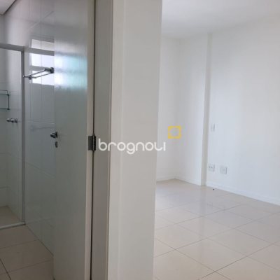 Apartamento com 106m², 3 quartos (sendo 1 suíte), 1 garagem, no bairro Campinas em São José