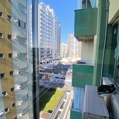 Apartamento com 59m², 2 quartos, no bairro Campinas em São José