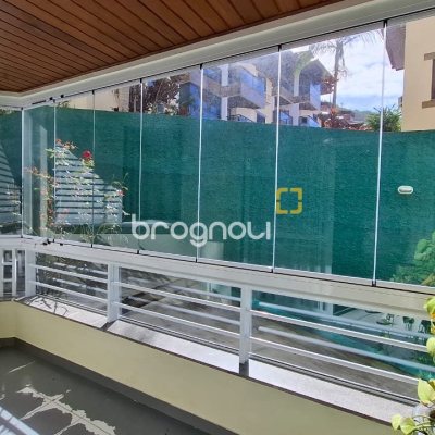 Apartamento com 69m², 2 quartos (sendo 1 suíte), 1 garagem, no bairro Praia Brava em Florianópolis