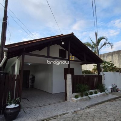 Casa com 116m², 5 quartos (sendo 1 suíte), 2 garagens, no bairro Ingleses em Florianópolis