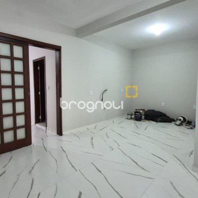 Casa com 116m², 5 quartos (sendo 1 suíte), 2 garagens, no bairro Ingleses em Florianópolis