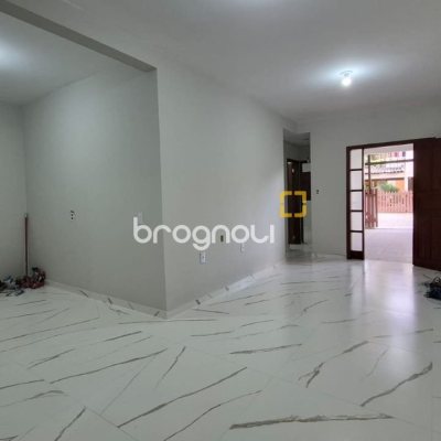 Casa com 116m², 5 quartos (sendo 1 suíte), 2 garagens, no bairro Ingleses em Florianópolis