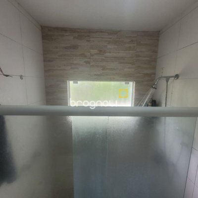 Casa com 226m², 3 quartos (sendo 1 suíte), 2 garagens, no bairro Pedra Branca em Palhoça