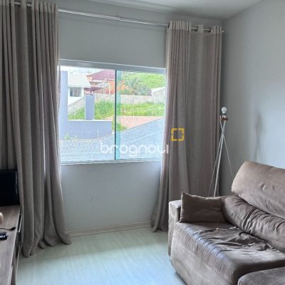 Casa com 226m², 3 quartos (sendo 1 suíte), 2 garagens, no bairro Pedra Branca em Palhoça