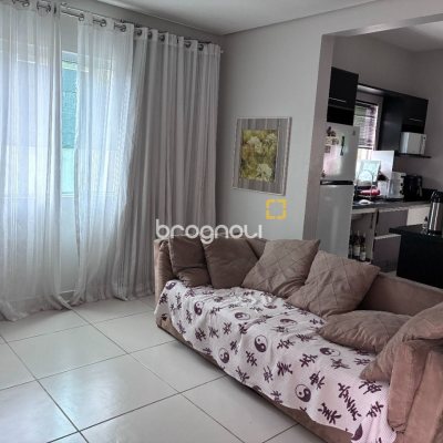 Casa com 226m², 3 quartos (sendo 1 suíte), 2 garagens, no bairro Pedra Branca em Palhoça