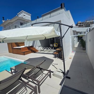 Casa com 175m², 3 quartos (sendo 1 suíte), 2 garagens, no bairro Pedra Branca em Palhoça