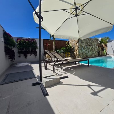 Casa com 175m², 3 quartos (sendo 1 suíte), 2 garagens, no bairro Pedra Branca em Palhoça