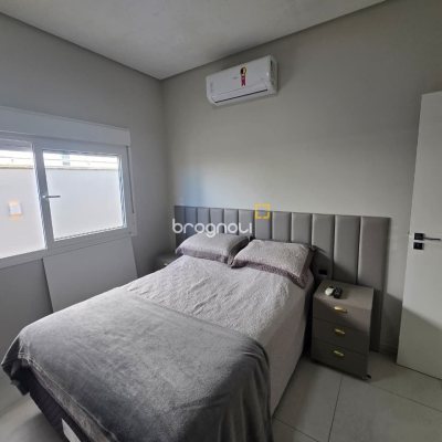 Casa com 175m², 3 quartos (sendo 1 suíte), 2 garagens, no bairro Pedra Branca em Palhoça