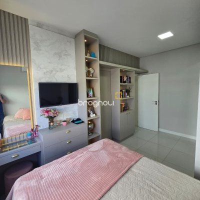 Casa com 175m², 3 quartos (sendo 1 suíte), 2 garagens, no bairro Pedra Branca em Palhoça