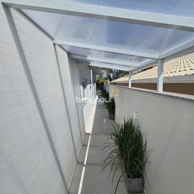 Casa com 175m², 3 quartos (sendo 1 suíte), 2 garagens, no bairro Pedra Branca em Palhoça