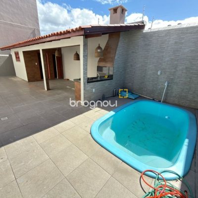 Casa com 235m², 4 quartos (sendo 1 suíte), 3 garagens, no bairro Ipiranga em São José