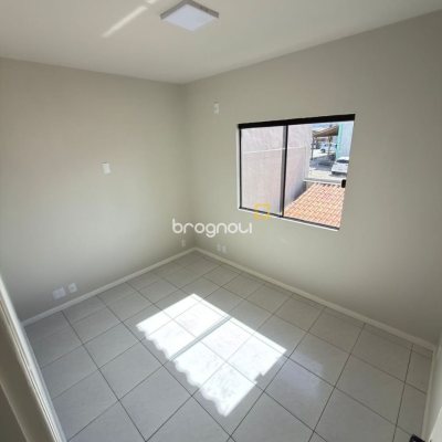 Casa com 235m², 4 quartos (sendo 1 suíte), 3 garagens, no bairro Ipiranga em São José