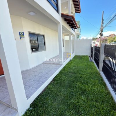Casa com 235m², 4 quartos (sendo 1 suíte), 3 garagens, no bairro Ipiranga em São José