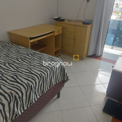 Casa com 78m², 2 quartos, 2 garagens, no bairro Forquilhas em São José
