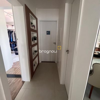 Apartamento com 113m², 2 quartos (sendo 1 suíte), 2 garagens, no bairro Kobrasol em São José