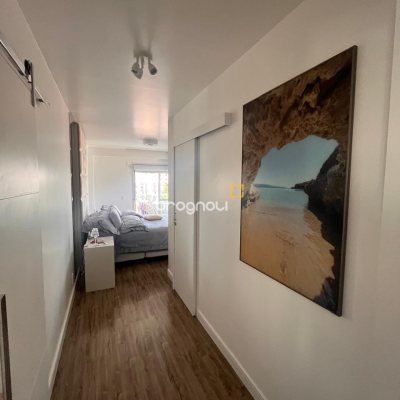 Apartamento com 113m², 2 quartos (sendo 1 suíte), 2 garagens, no bairro Kobrasol em São José