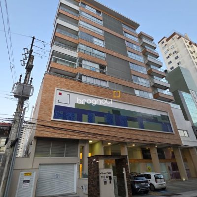 Apartamento com 113m², 2 quartos (sendo 1 suíte), 2 garagens, no bairro Kobrasol em São José