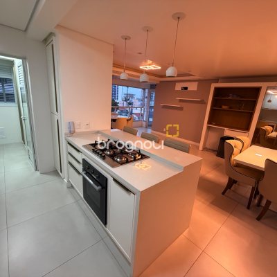 Apartamento com 113m², 2 quartos (sendo 1 suíte), 2 garagens, no bairro Kobrasol em São José