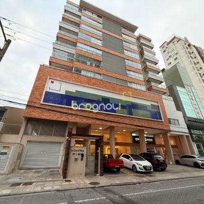 Apartamento com 113m², 2 quartos (sendo 1 suíte), 2 garagens, no bairro Kobrasol em São José