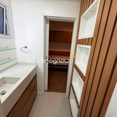Apartamento com 113m², 2 quartos (sendo 1 suíte), 2 garagens, no bairro Kobrasol em São José
