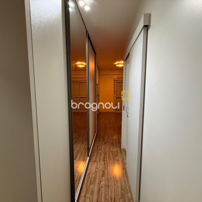 Apartamento com 113m², 2 quartos (sendo 1 suíte), 2 garagens, no bairro Kobrasol em São José