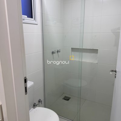 Apartamento com 113m², 2 quartos (sendo 1 suíte), 2 garagens, no bairro Kobrasol em São José