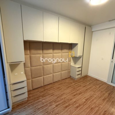 Apartamento com 113m², 2 quartos (sendo 1 suíte), 2 garagens, no bairro Kobrasol em São José