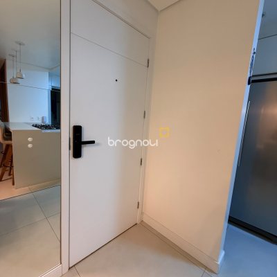 Apartamento com 113m², 2 quartos (sendo 1 suíte), 2 garagens, no bairro Kobrasol em São José