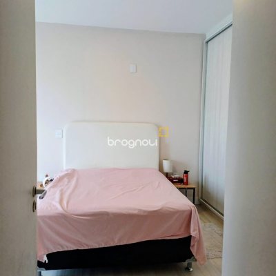 Casa com 113m², 4 quartos (sendo 1 suíte), 5 garagens, no bairro São João do Rio Vermelho em Florianópolis
