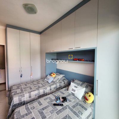 Casa com 117m², 3 quartos (sendo 1 suíte), 1 garagem, no bairro Forquilhinha em São José
