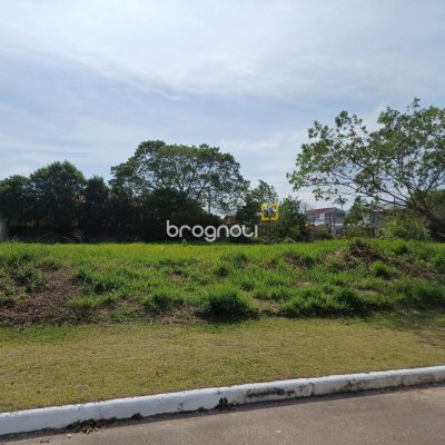 Terreno com 450m², no bairro São João do Rio Vermelho em Florianópolis