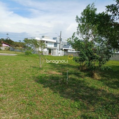 Terreno com 450m², no bairro São João do Rio Vermelho em Florianópolis