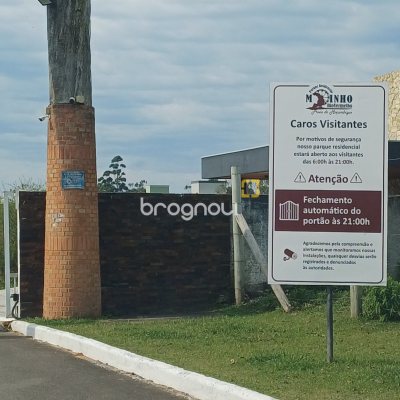 Terreno com 450m², no bairro São João do Rio Vermelho em Florianópolis