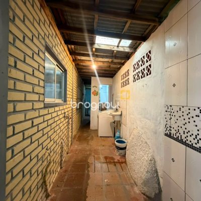 Casa com 90m², 4 quartos, 1 garagem, no bairro Praia de Fora em Palhoça