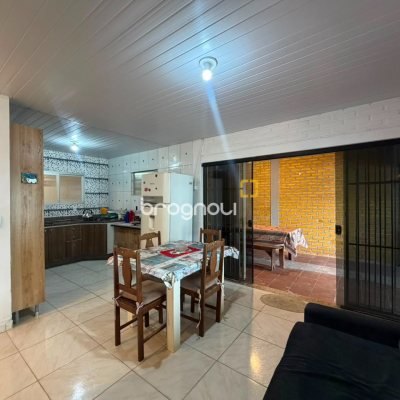 Casa com 90m², 4 quartos, 1 garagem, no bairro Praia de Fora em Palhoça