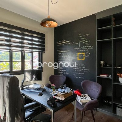 Casa com 293m², 3 quartos (sendo 3 suítes), 2 garagens, no bairro Lagoa da Conceição em Florianópolis