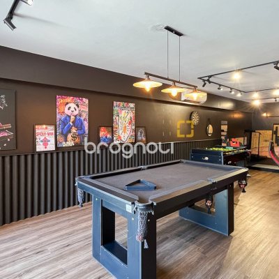 Casa com 293m², 3 quartos (sendo 3 suítes), 2 garagens, no bairro Lagoa da Conceição em Florianópolis