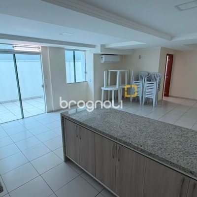 Apartamento com 83m², 2 quartos (sendo 1 suíte), 1 garagem, no bairro Barreiros em São José