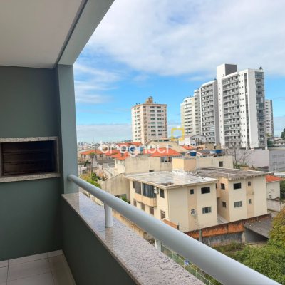Apartamento com 83m², 2 quartos (sendo 1 suíte), 1 garagem, no bairro Barreiros em São José