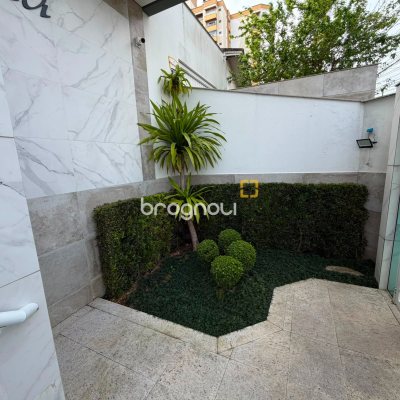 Apartamento com 83m², 2 quartos (sendo 1 suíte), 1 garagem, no bairro Barreiros em São José