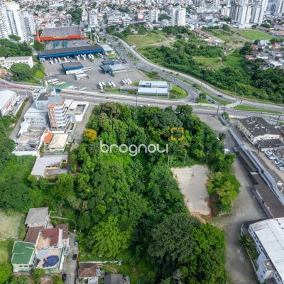 Terreno com 1450m², no bairro Capoeiras em Florianópolis