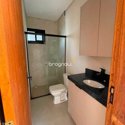 Casa com 68m², 2 quartos (sendo 1 suíte), 1 garagem, no bairro Ingleses do Rio Vermelho em Florianópolis