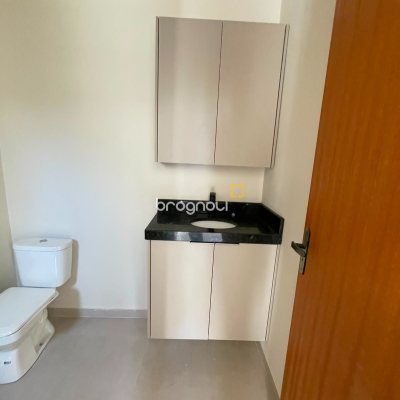 Casa com 68m², 2 quartos (sendo 1 suíte), 1 garagem, no bairro Ingleses do Rio Vermelho em Florianópolis