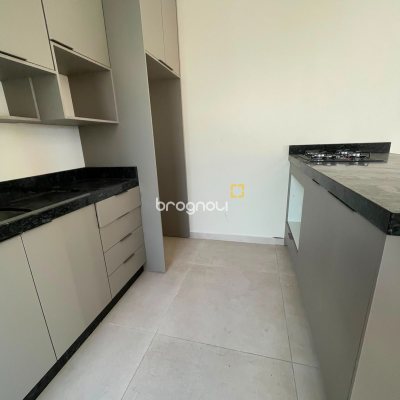 Casa com 68m², 2 quartos (sendo 1 suíte), 1 garagem, no bairro Ingleses do Rio Vermelho em Florianópolis