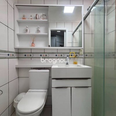 Apartamento com 77m², 3 quartos (sendo 1 suíte), 1 garagem, no bairro Agronômica em Florianópolis
