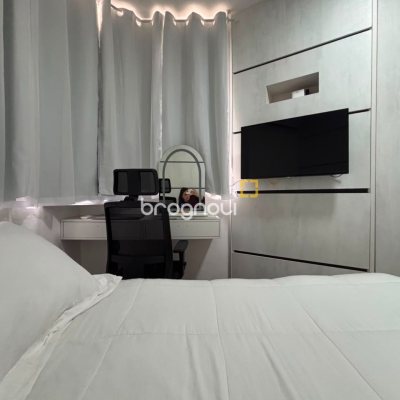 Apartamento com 77m², 3 quartos (sendo 1 suíte), 1 garagem, no bairro Agronômica em Florianópolis