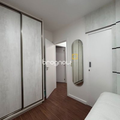 Apartamento com 77m², 3 quartos (sendo 1 suíte), 1 garagem, no bairro Agronômica em Florianópolis