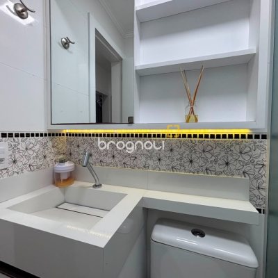 Apartamento com 77m², 3 quartos (sendo 1 suíte), 1 garagem, no bairro Agronômica em Florianópolis