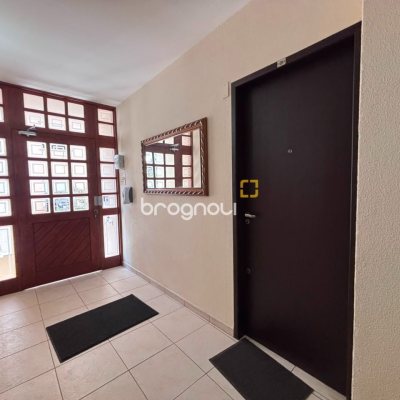 Apartamento com 77m², 3 quartos (sendo 1 suíte), 1 garagem, no bairro Agronômica em Florianópolis