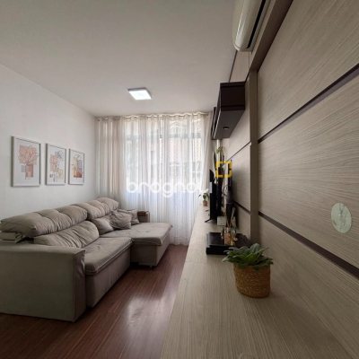 Apartamento com 77m², 3 quartos (sendo 1 suíte), 1 garagem, no bairro Agronômica em Florianópolis